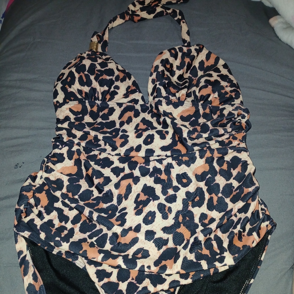 Swimsuit..NEW